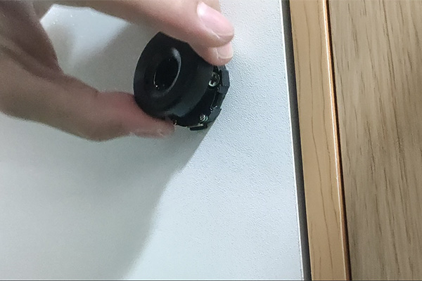 How to remove the cover plate of cabinet lock F109